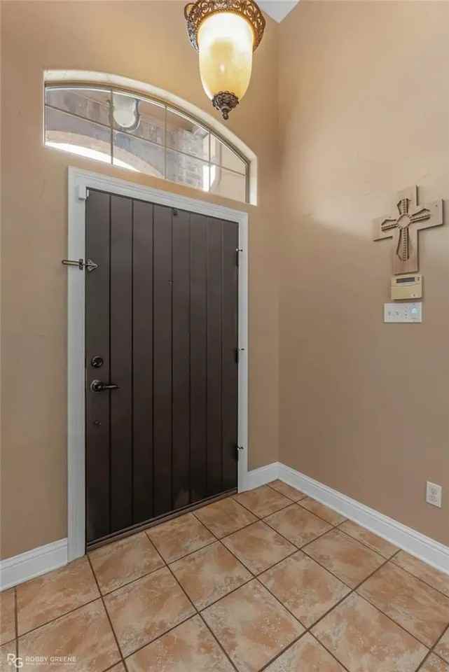 443 Summit Dr - Photo 5 of 14