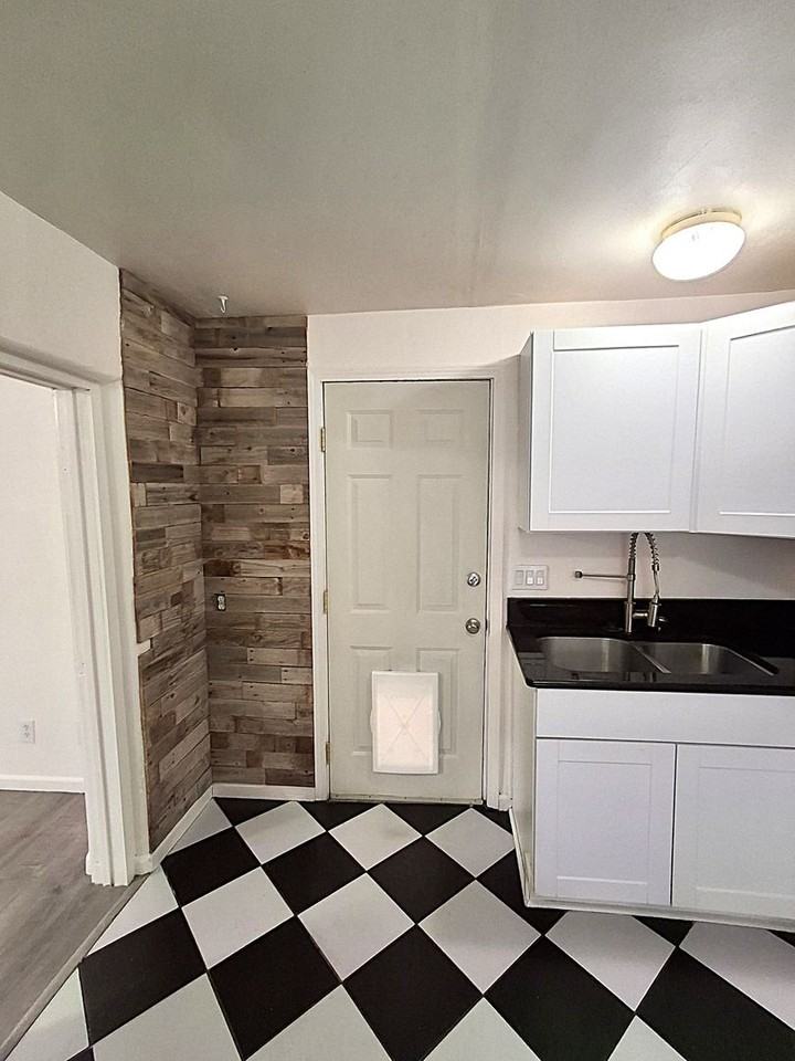 1012 Stone Ave - Photo 6 of 10