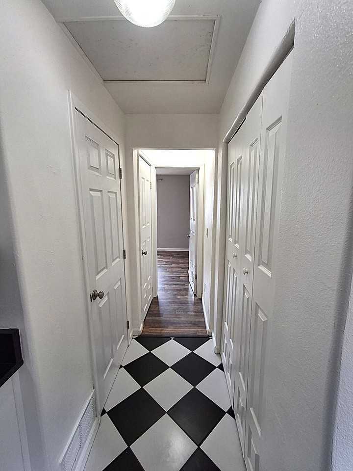 1012 Stone Ave - Photo 7 of 10