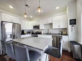 featured image of 9 Bailey Ave