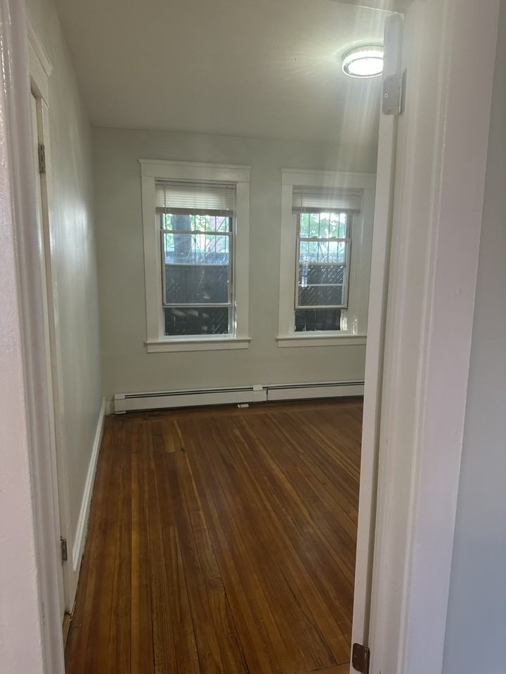 20 Richter St #1 - Photo 6 of 26