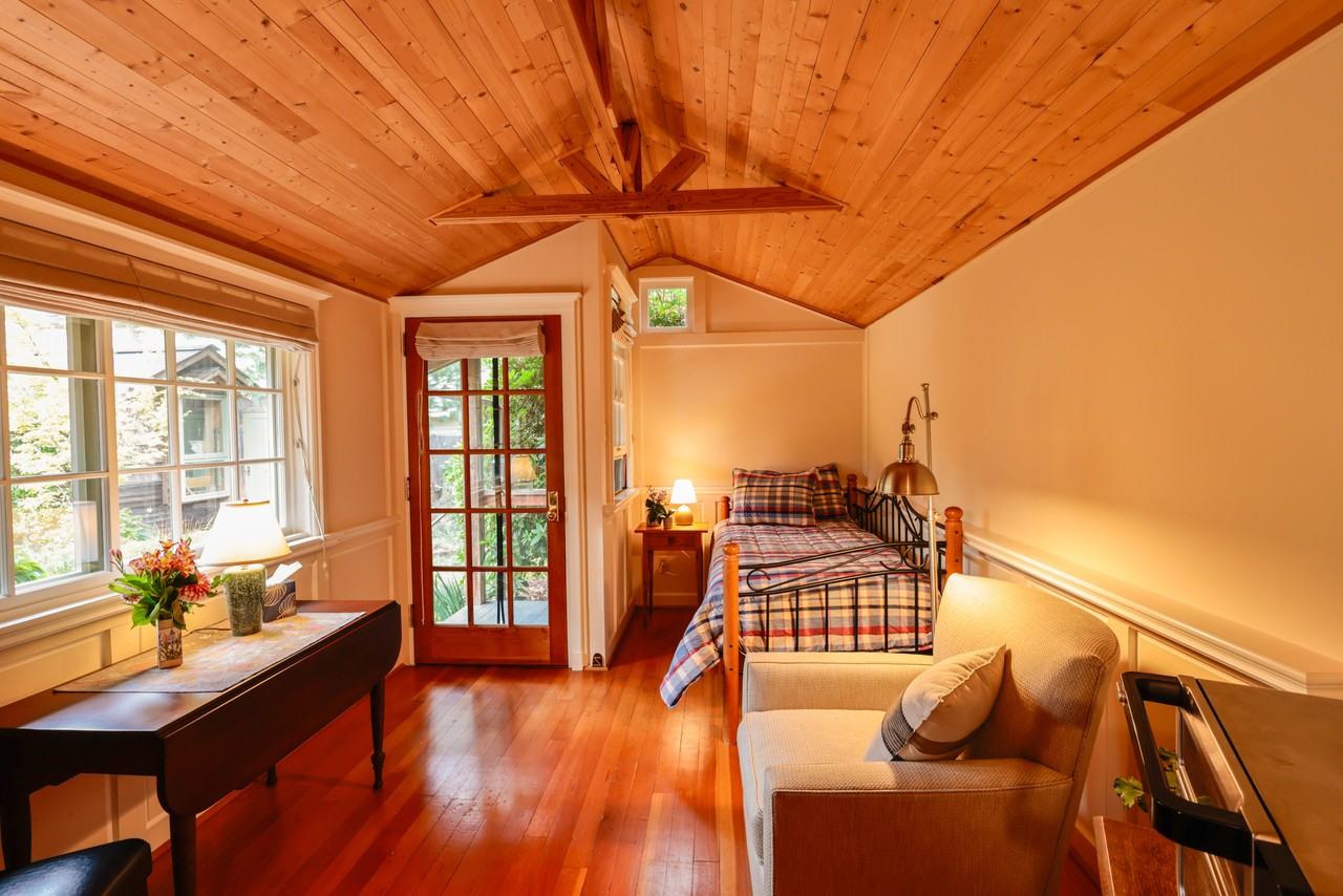 8728 14th Ave Nw #0 - Photo 5 of 9