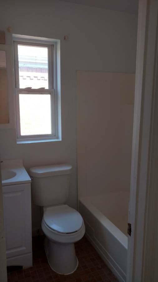 357 Parkland Pl Se #2 - Photo 3 of 6