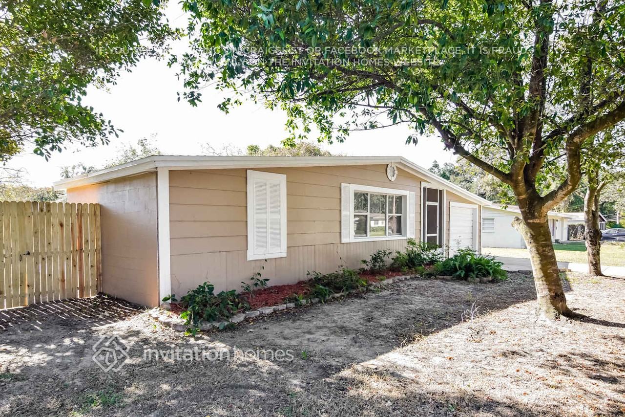 511 Sutton Pl - Photo 3 of 21