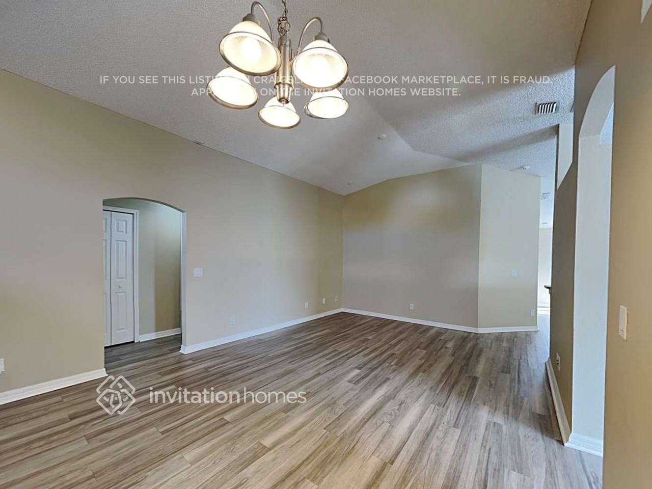 2115 Bayhill Dr - Photo 4 of 18