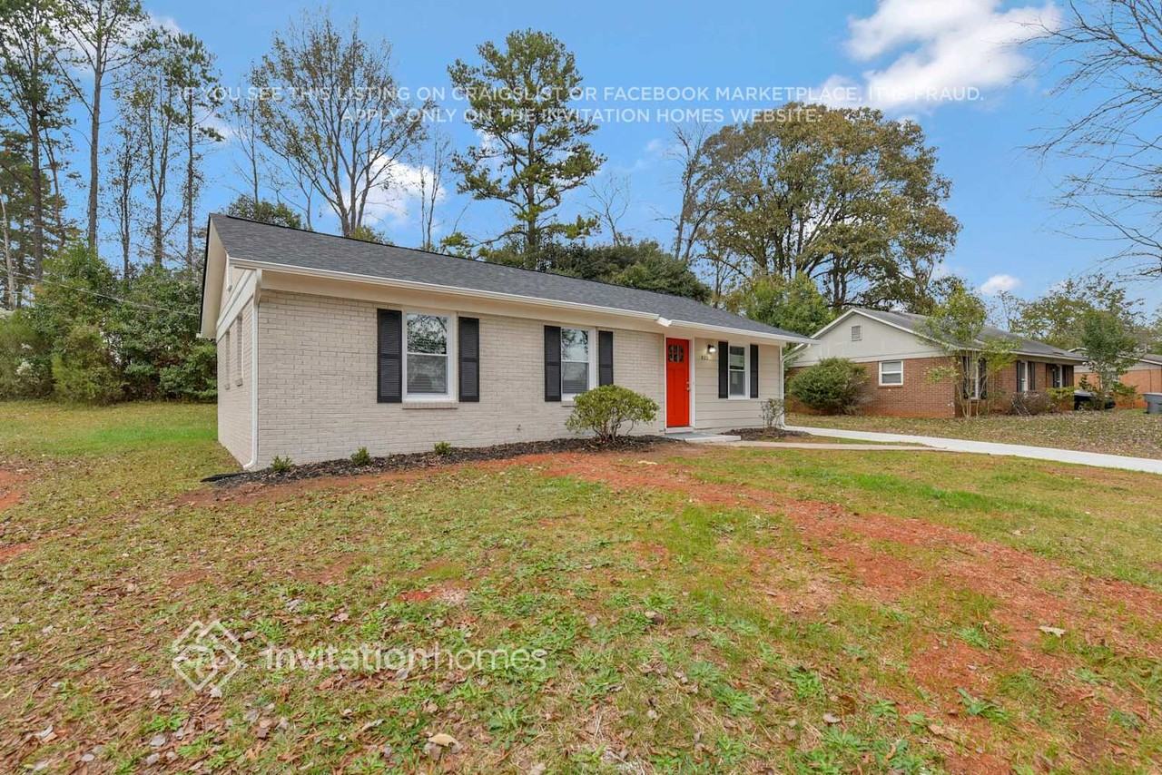 822 Dedmon Dr - Photo 3 of 25