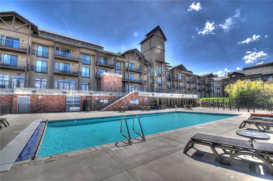 1364 W Stillwater Dr #2043 - Photo 2 of 33