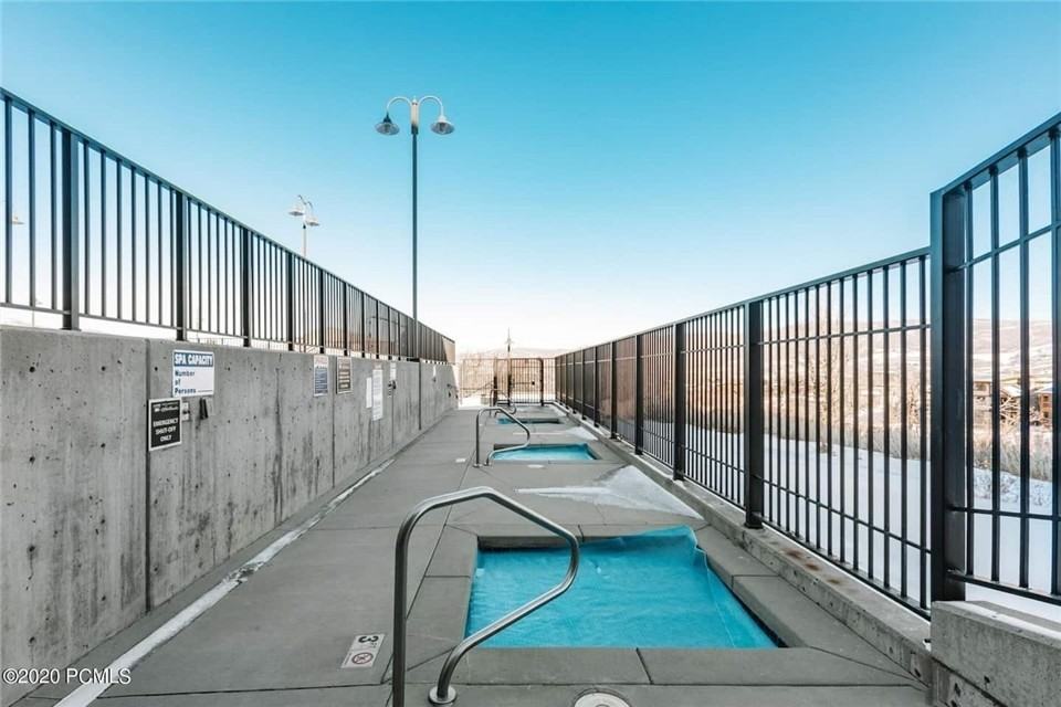 1364 W Stillwater Dr #2043 - Photo 3 of 33