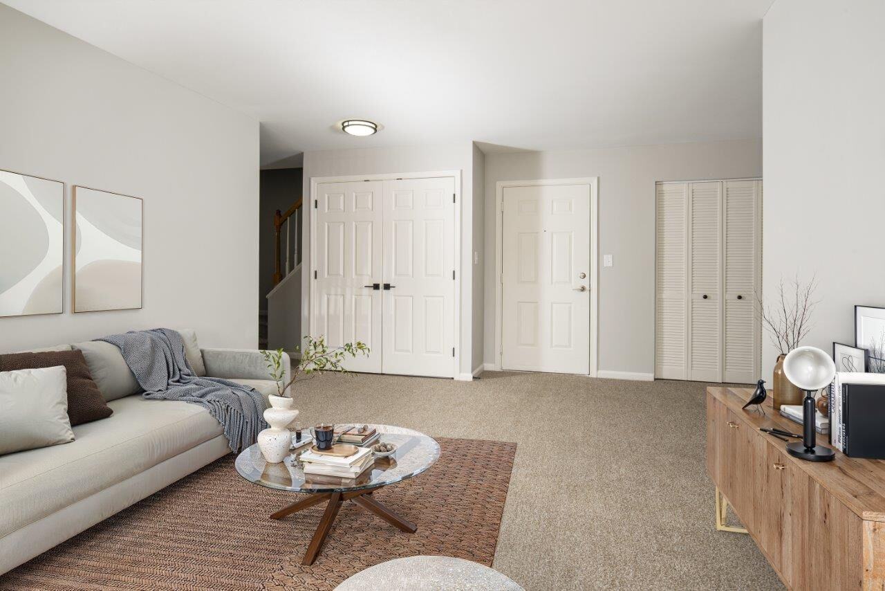 Iron Ridge and Stonegate Apartments - Photo 5 of 37