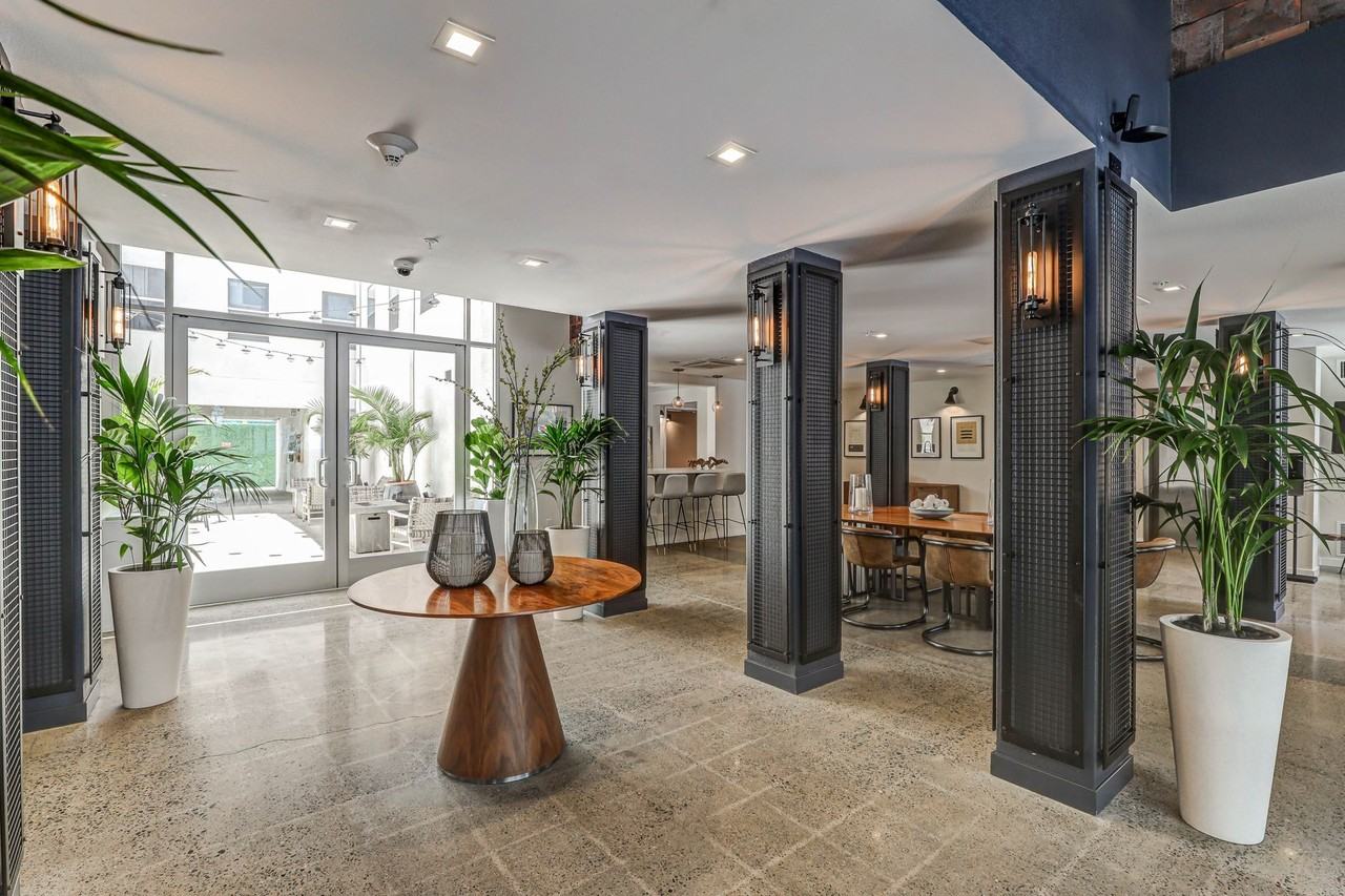 Studios 435 - Photo 4 of 22