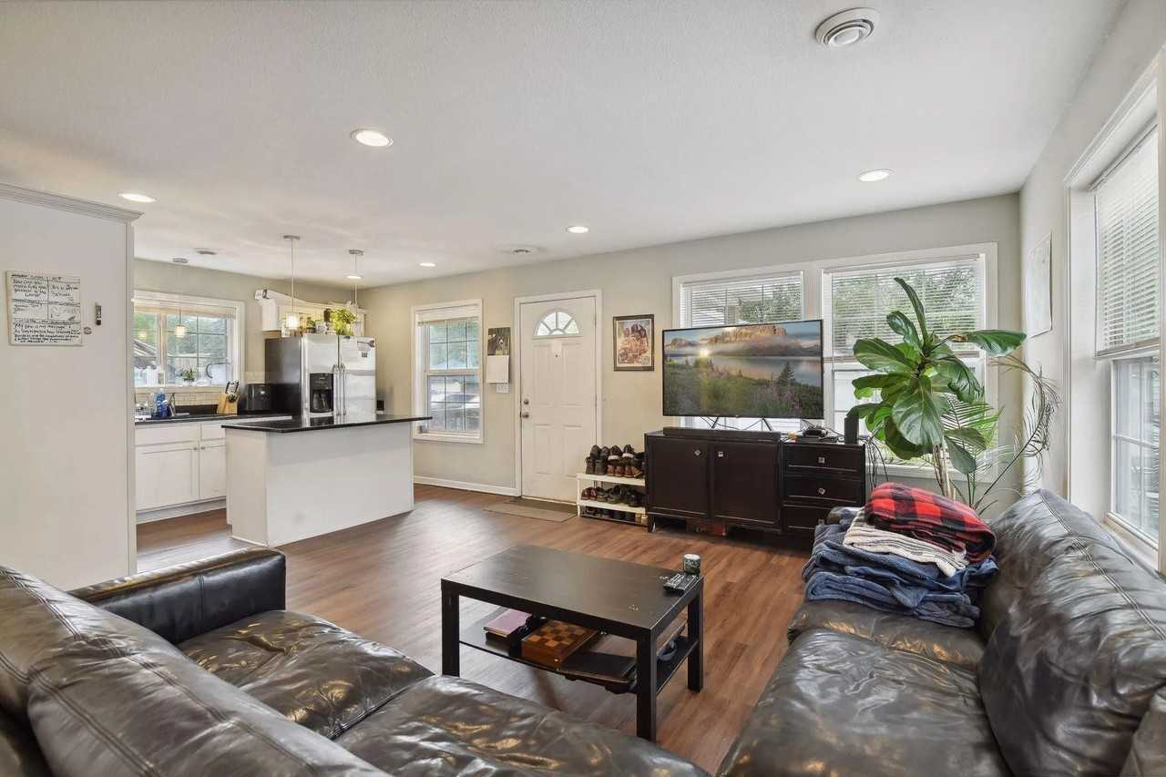 3317 Bryant Ave S #1 - Photo 6 of 46