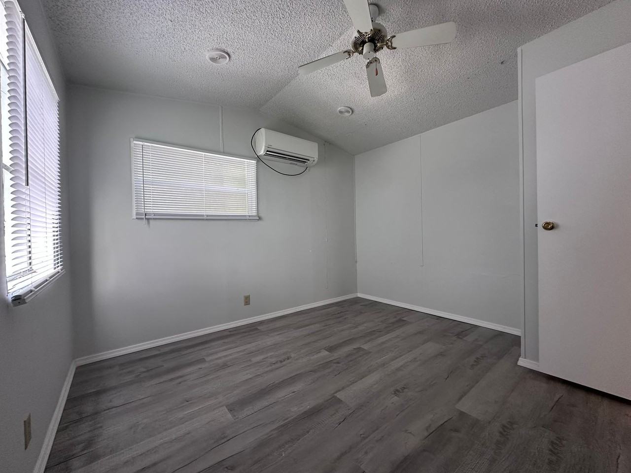 37021 Tucker Rd #14 - Photo 4 of 9