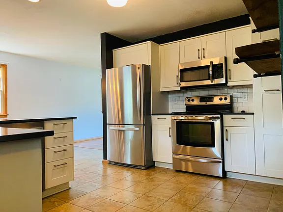 4916 Wisconsin Ave N #0 - Photo 5 of 17