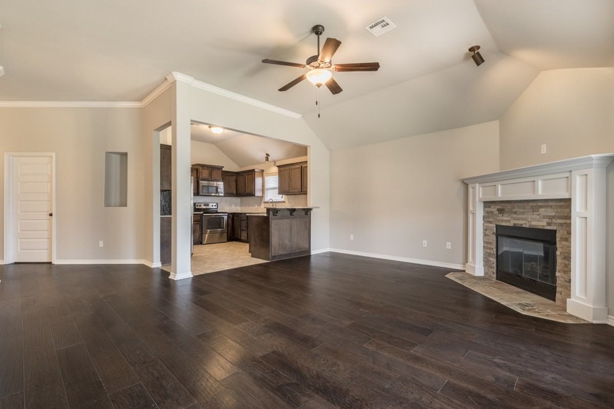 6705 Nw 159th St #1 - Photo 4 of 11