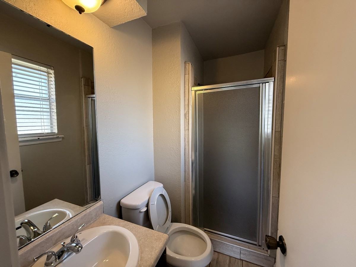 1013 Mercury Cir #1 - Photo 6 of 13