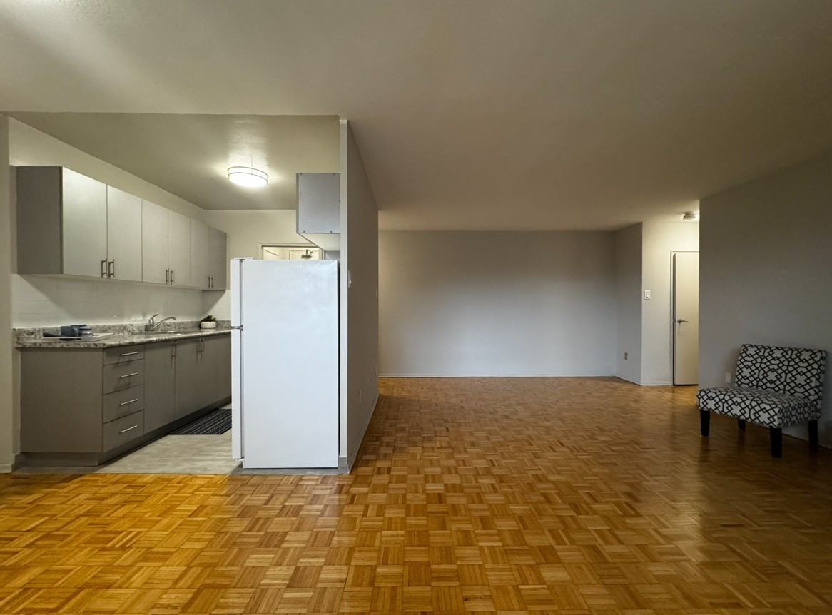 52 Park Street East - Photo 5 of 11