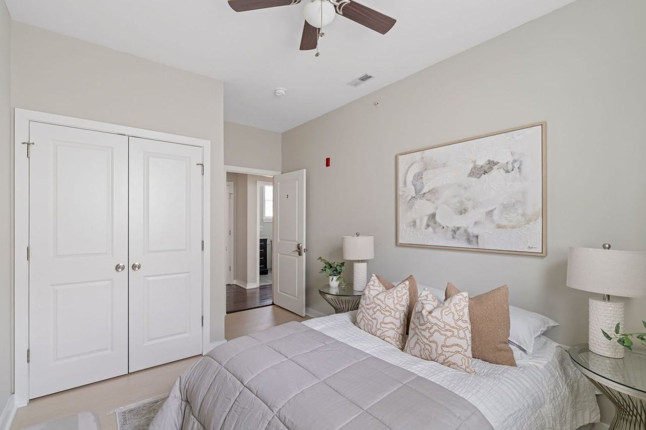 Summit House - Photo 6 of 50