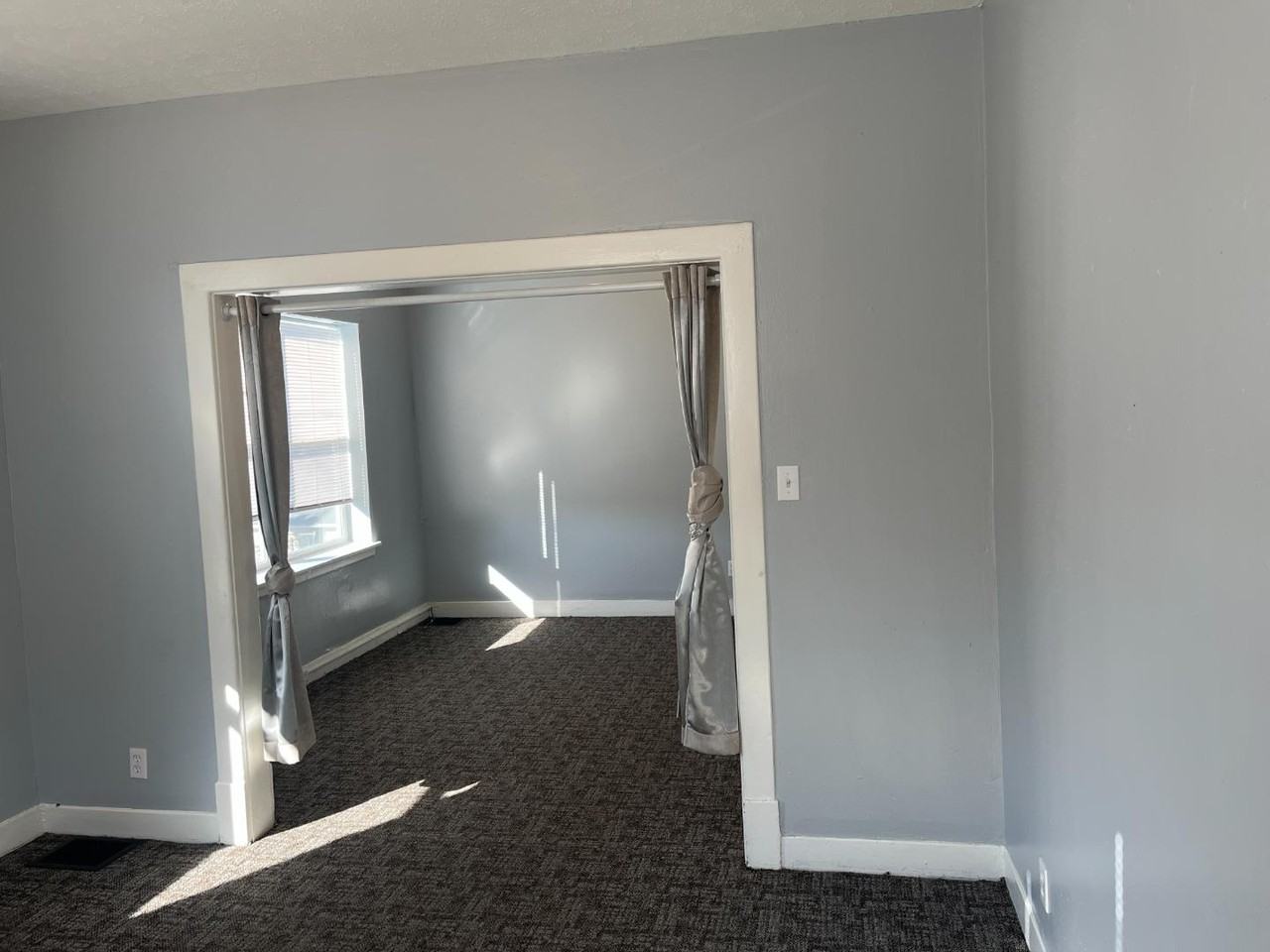 956 S Floyd St - Photo 7 of 10