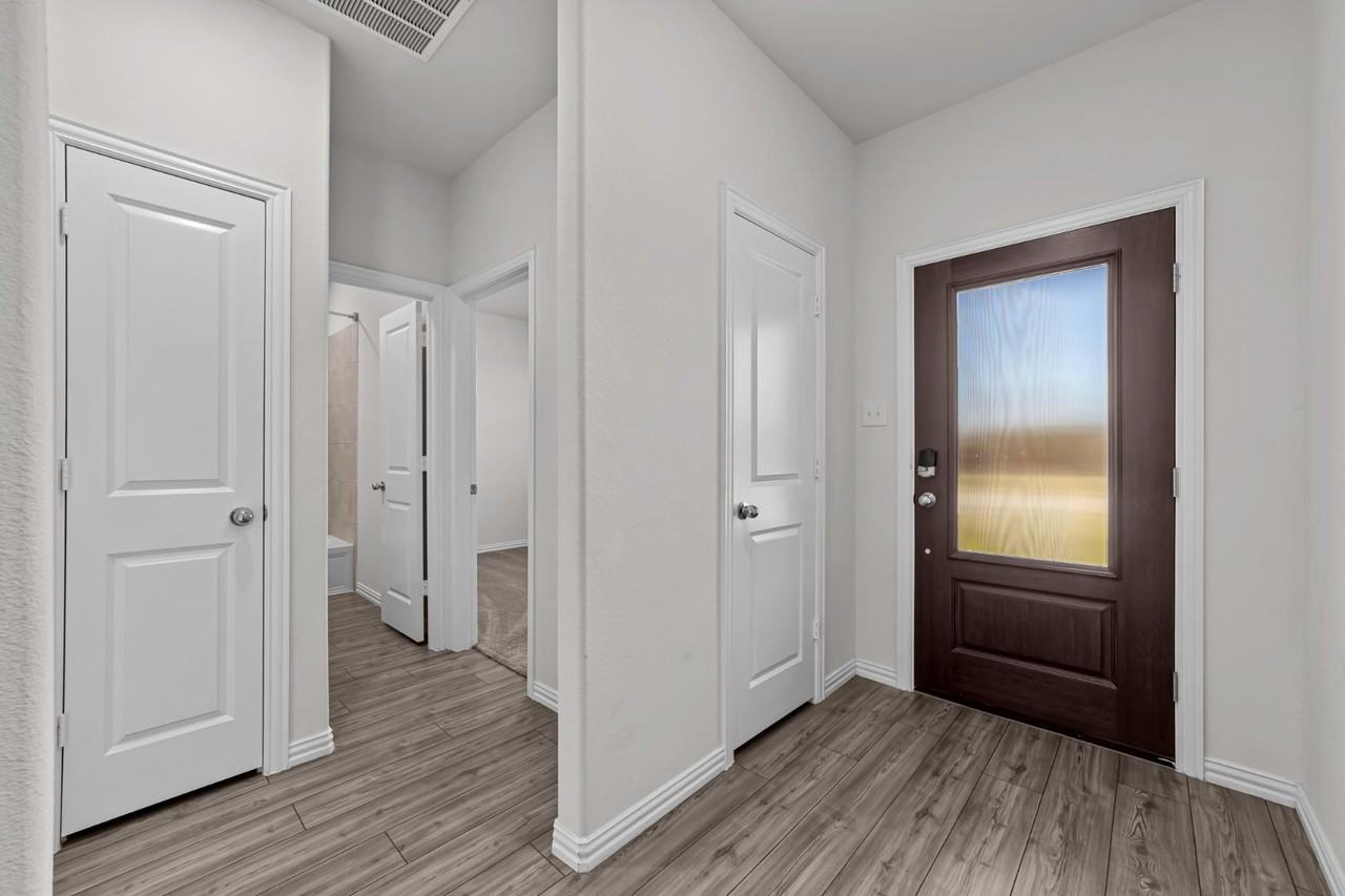 105 Copper Switch Dr - Photo 3 of 20