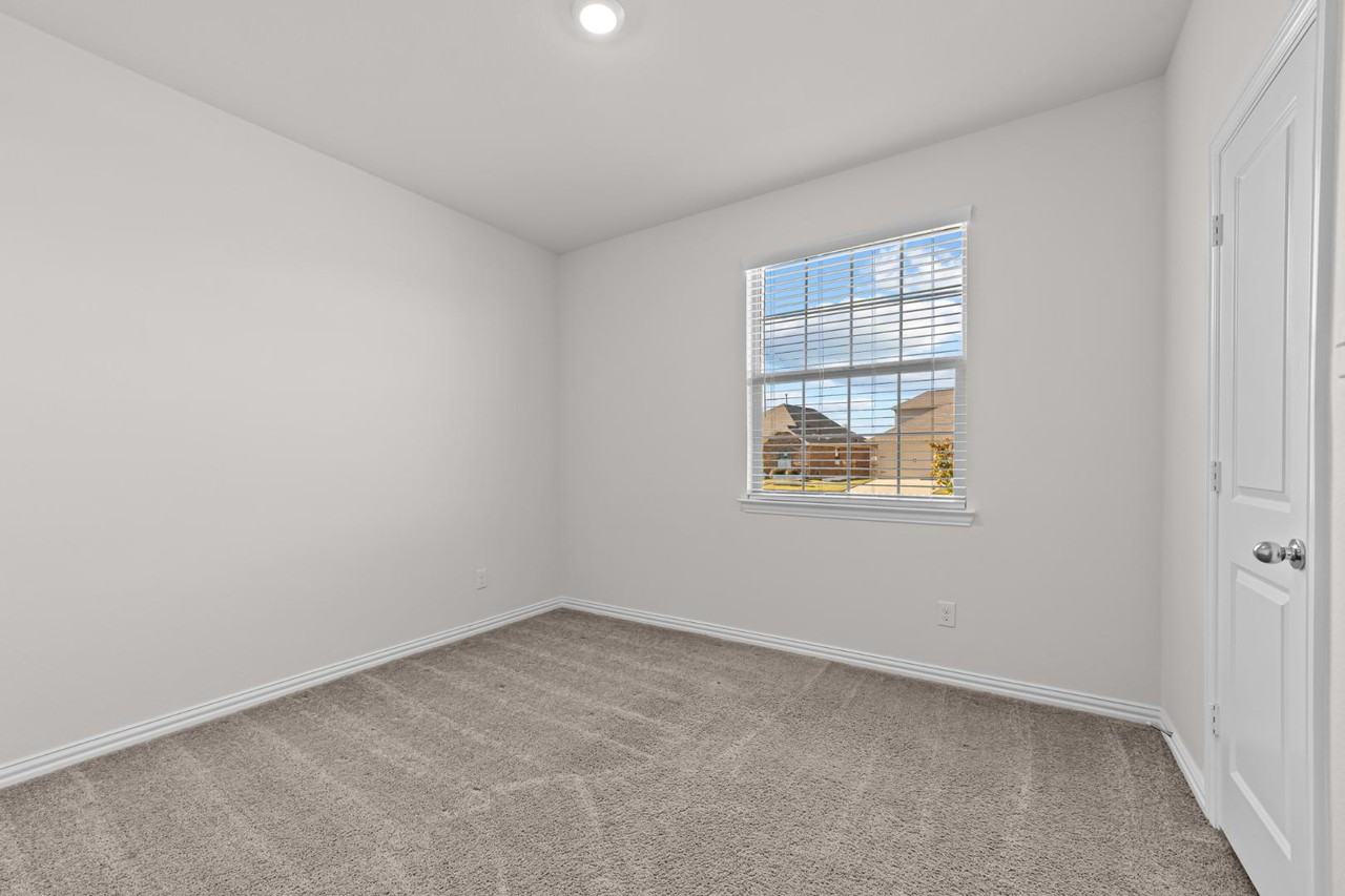 105 Copper Switch Dr - Photo 4 of 20