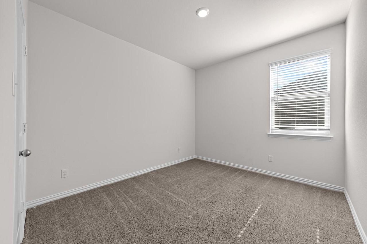 105 Copper Switch Dr - Photo 7 of 20