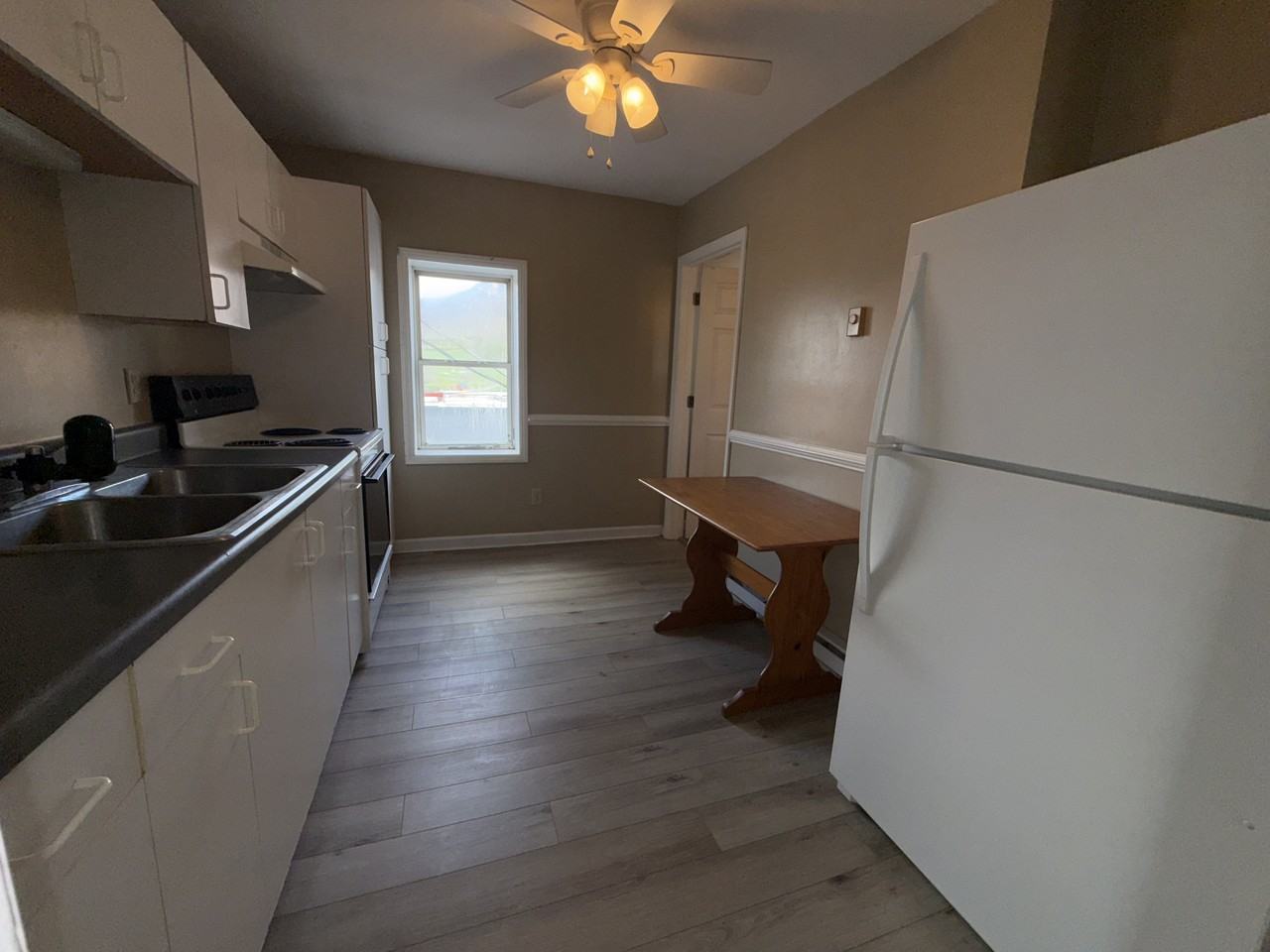 8 N Jefferson Ave #1 - Photo 4 of 6