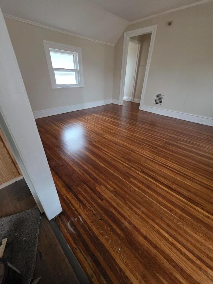 19 Taylor St - Photo 3 of 7