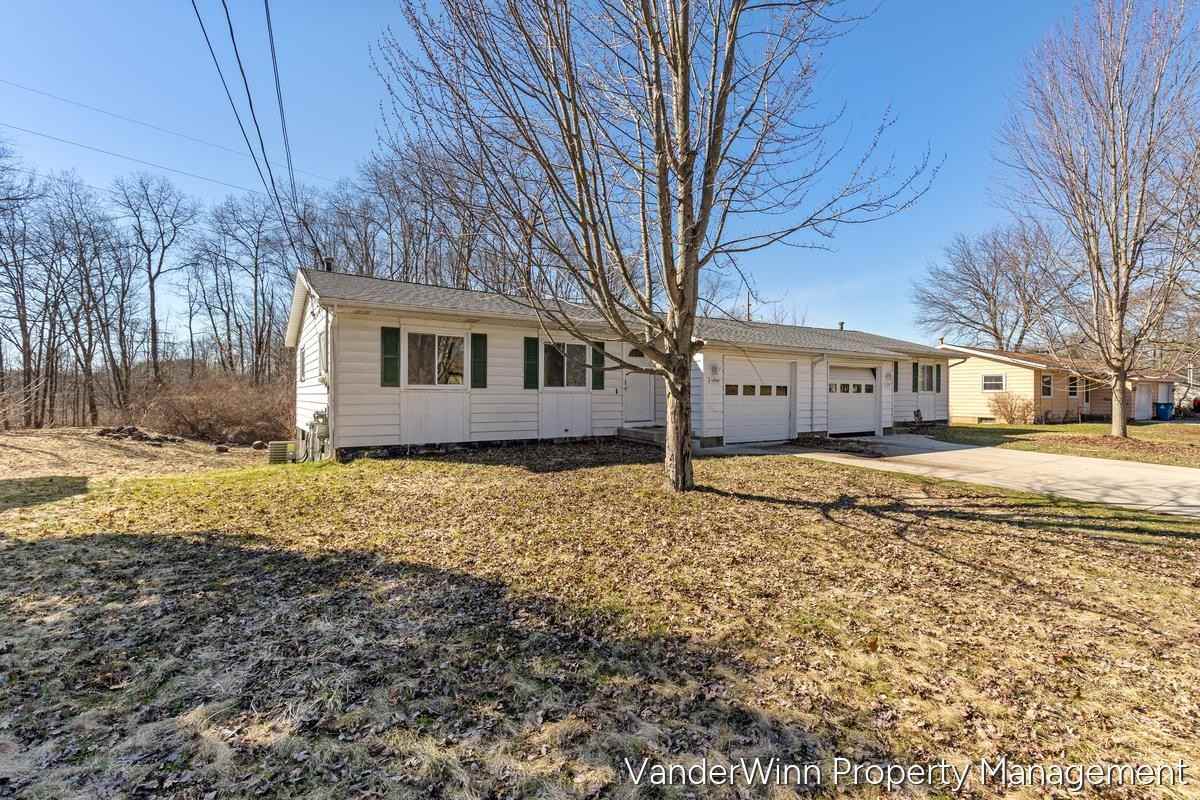 10945 Mountain Ash Ave Nw