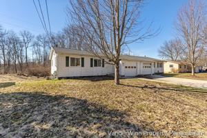 featured image of 10945 Mountain Ash Ave Nw