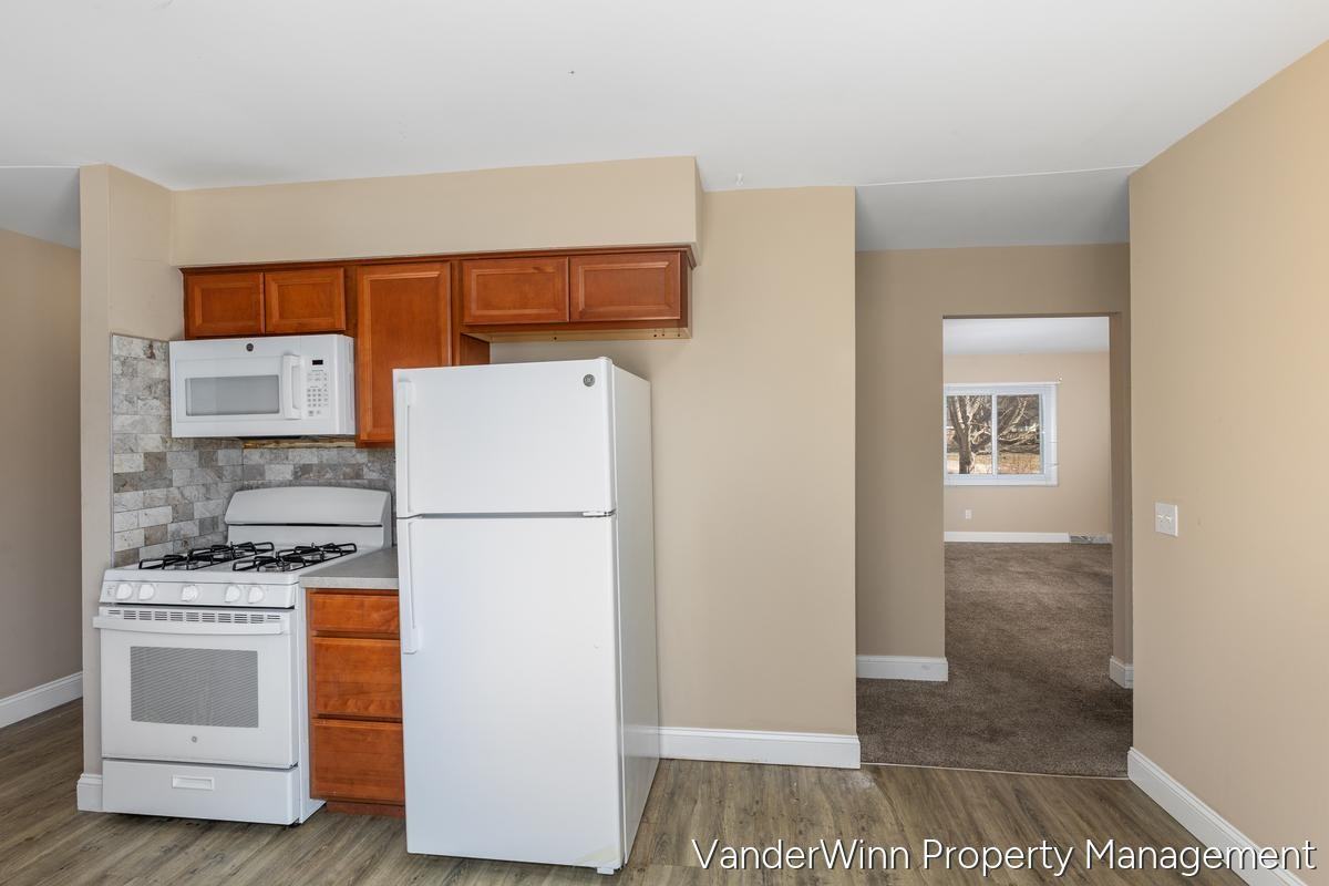 10945 Mountain Ash Ave Nw - Photo 3 of 11