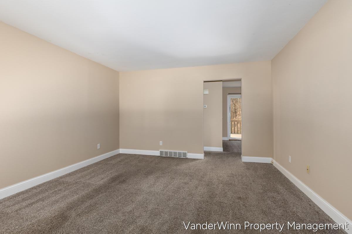 10945 Mountain Ash Ave Nw - Photo 7 of 11