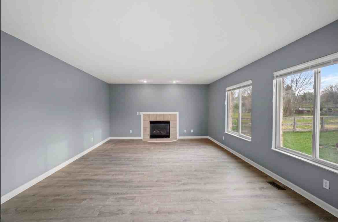 11241 Sugarmill Dr - Photo 4 of 11