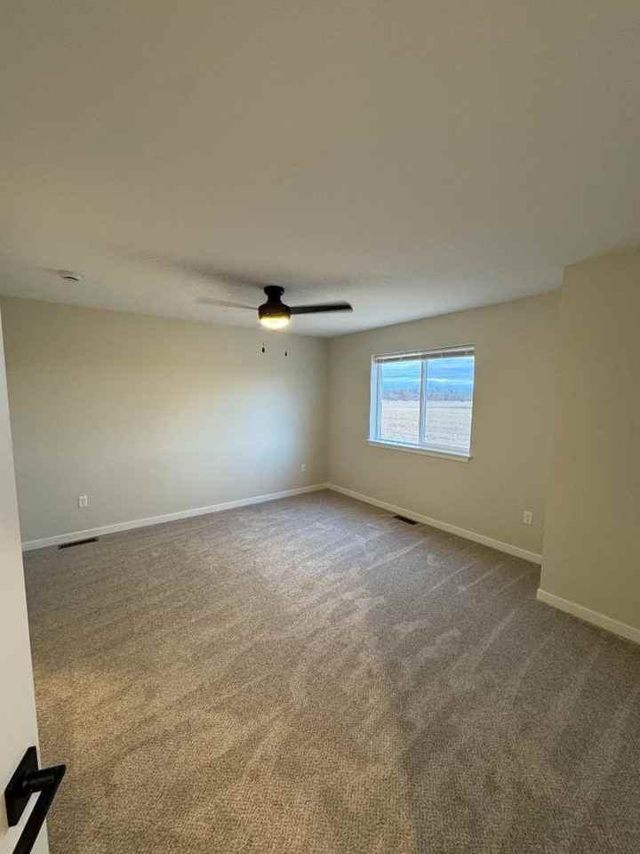 915 Division Street Townhomes - Photo 3 of 6