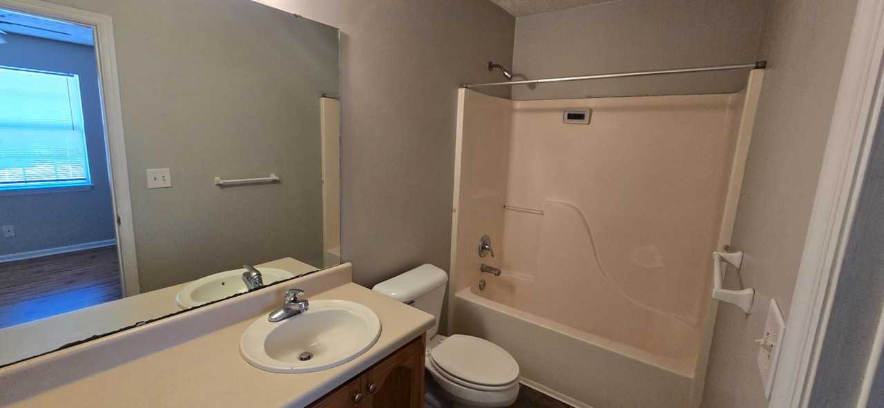 1064 Angel Dr - Photo 5 of 7