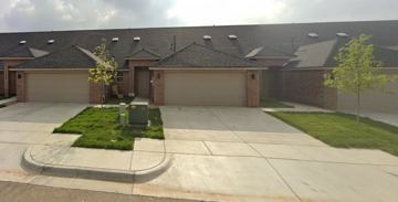 featured image of 7617 Woodford Ave