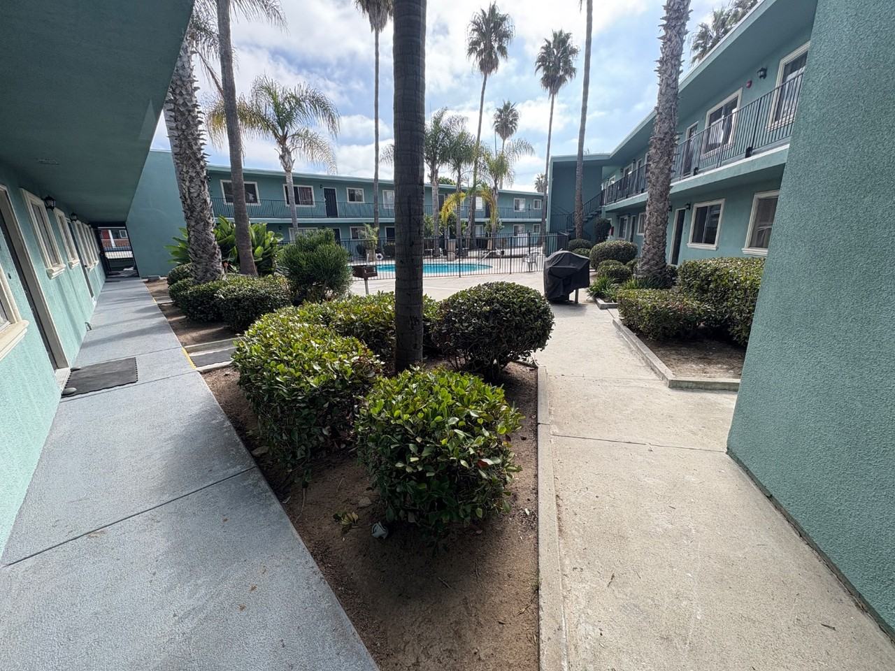 328 South Weitzel Street - Photo 2 of 34