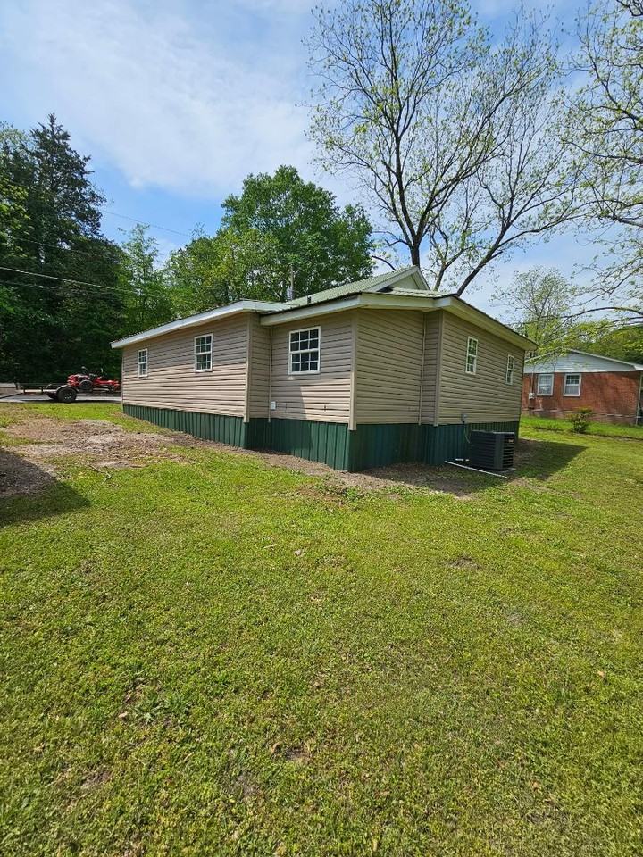 182 Hughes St - Photo 3 of 20