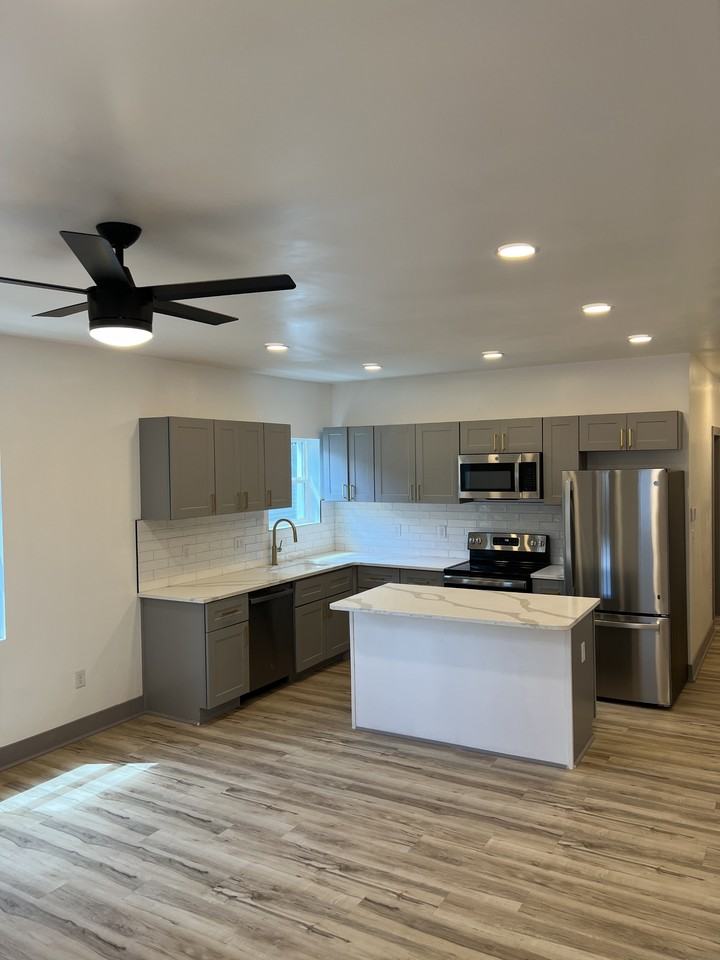 1132 Ann St #1 - Photo 2 of 10