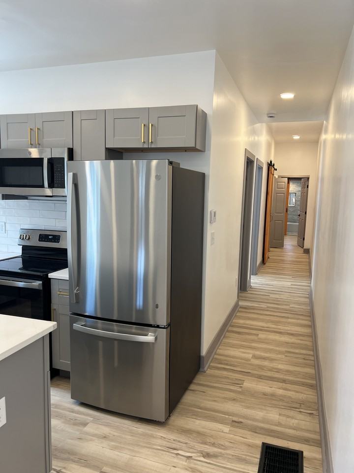 1132 Ann St #1 - Photo 6 of 10