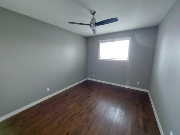 5520 35 St - Photo 7 of 20