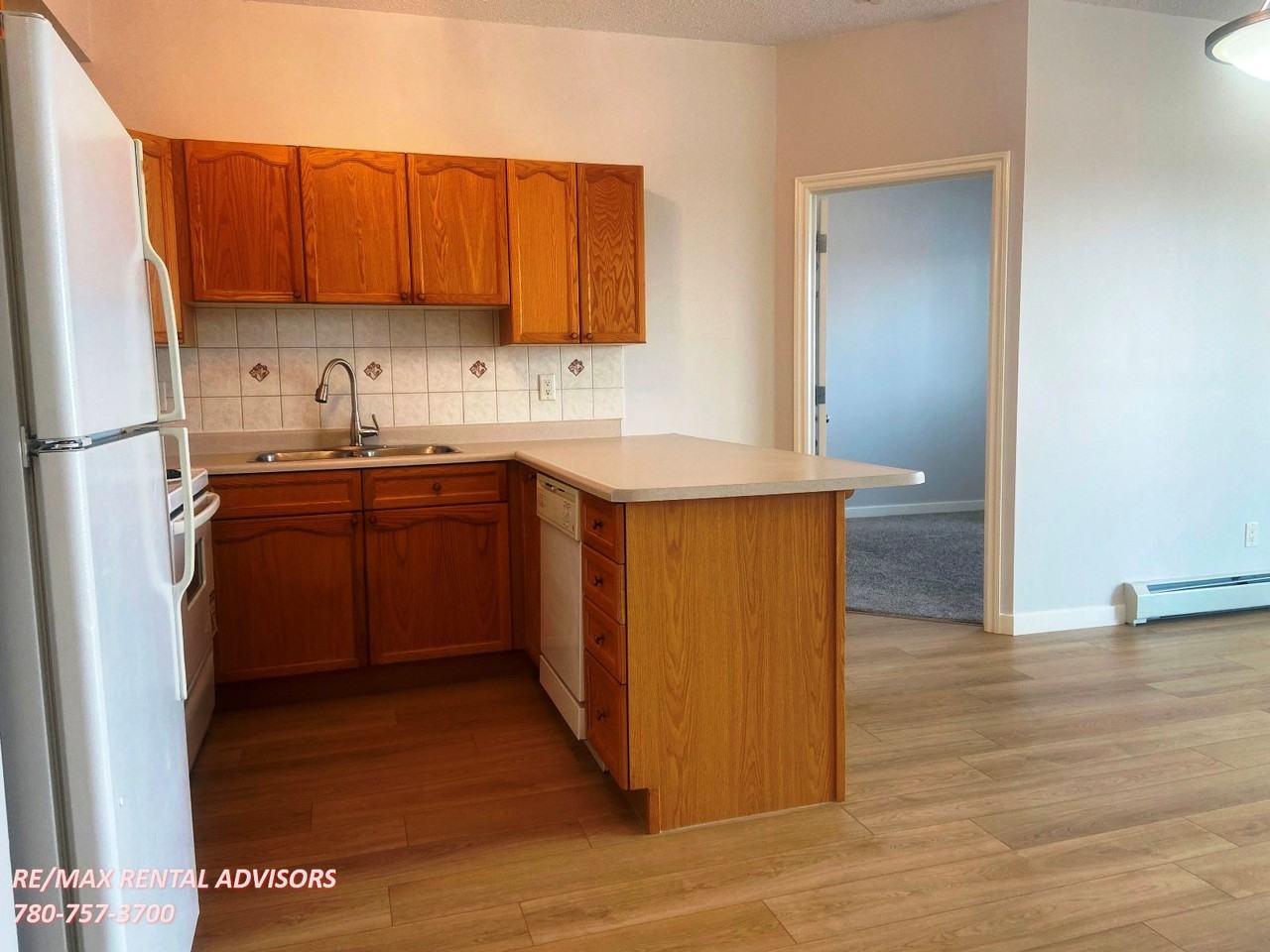 10118 95 St Nw - Photo 4 of 19