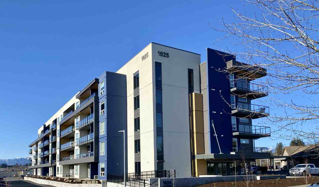 Montage Residences - Photo 2 of 6