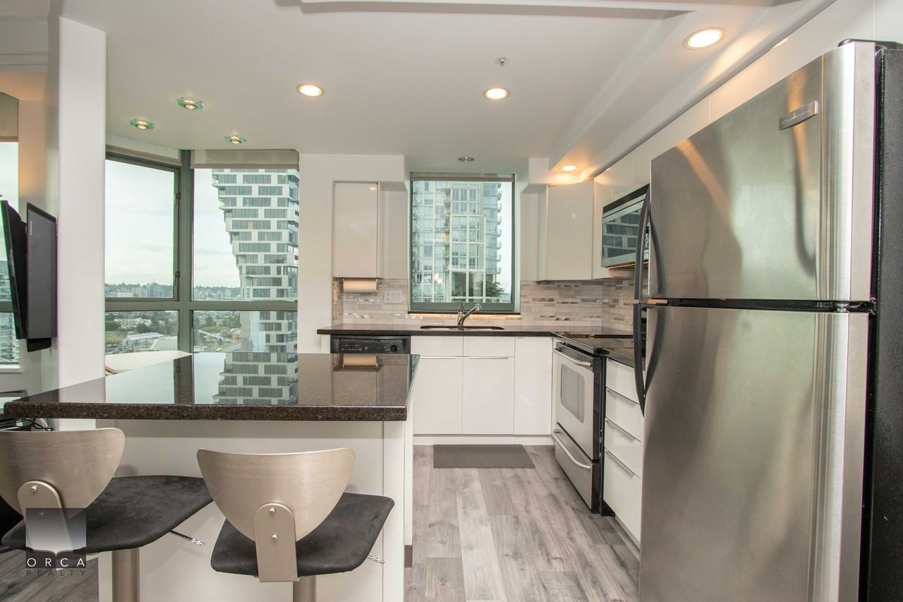 1383 The Portofino - Photo 3 of 10