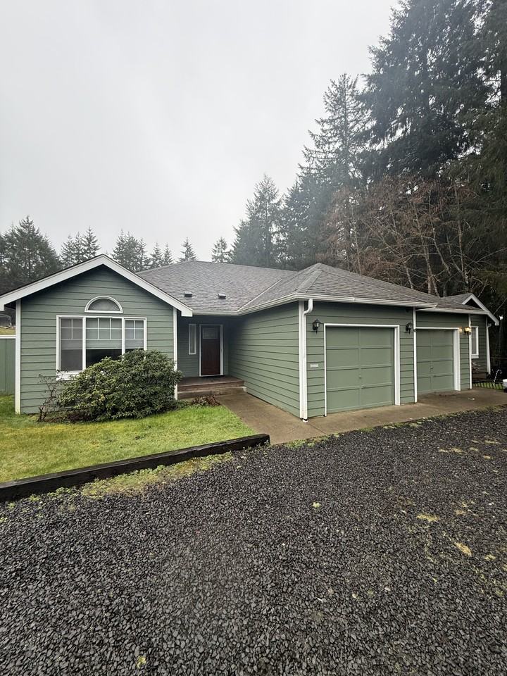 1480 Se Cole Rd #1 - Photo 2 of 13