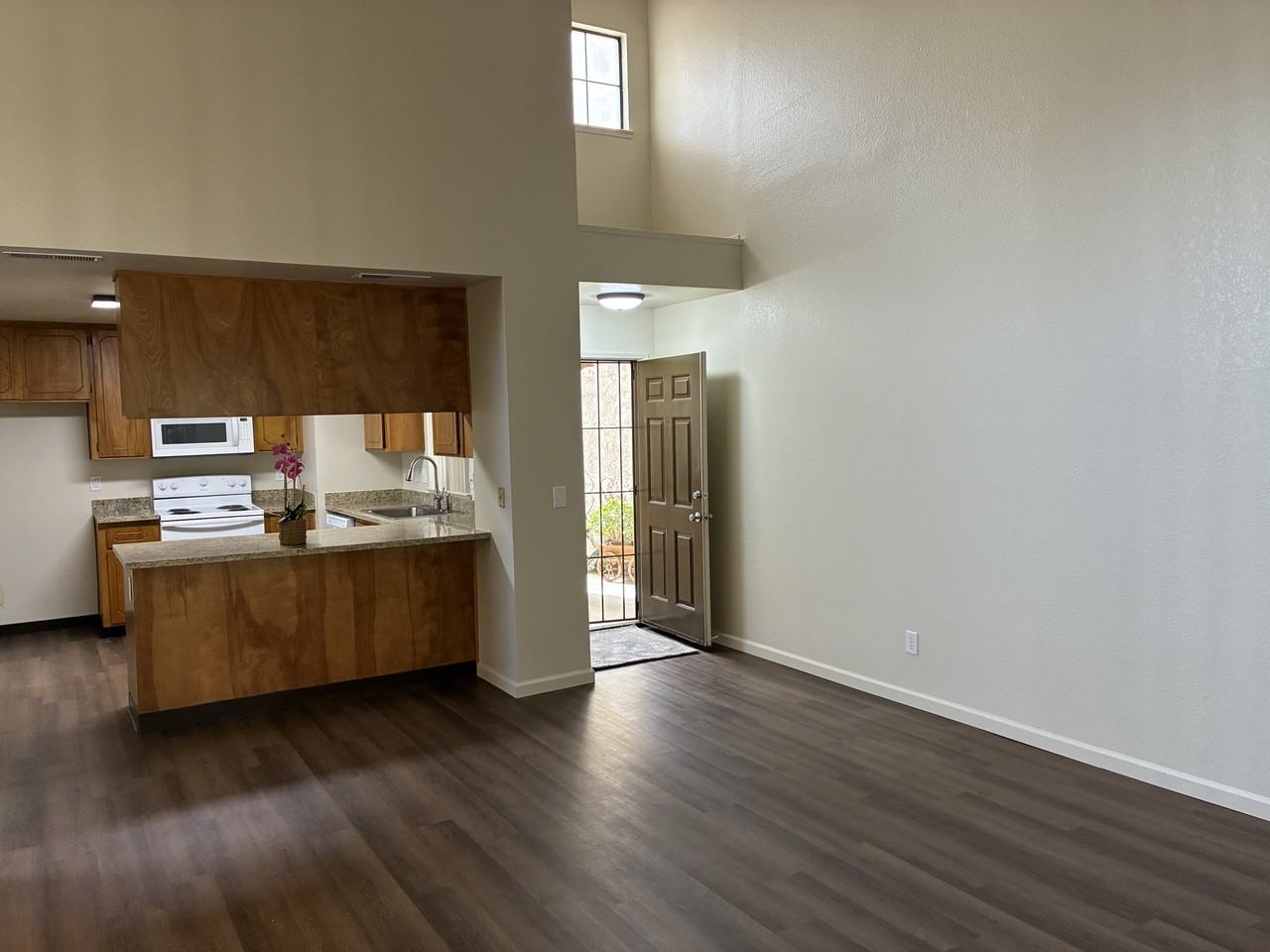 1800 La Corunna Pl #D - Photo 5 of 24