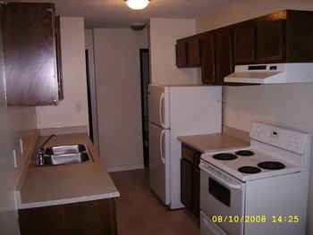 Susan Manor - Photo 3 of 5