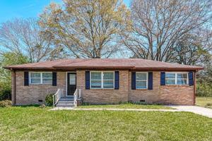 featured image of 817 Hillview Dr