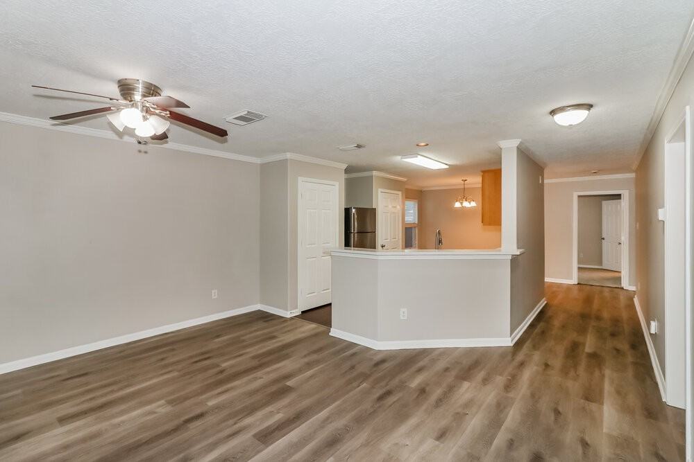 1014 Vera Cruz Dr - Photo 6 of 17