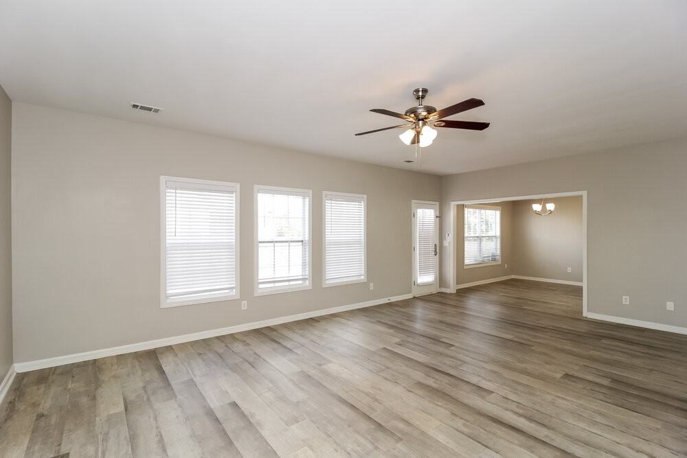 312 Oakhaven Way - Photo 4 of 17