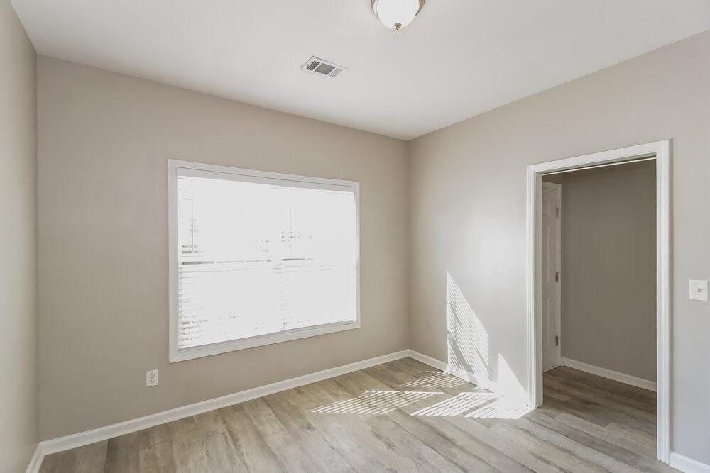 312 Oakhaven Way - Photo 5 of 17